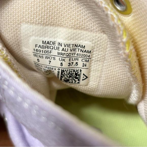 Converse Unisex Chuck Taylor All Star Canvas High Top
Sneaker Size 7 Women Shoes - Picture 7 of 8